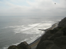 Miraflores, parque al Malec�n Cisneros,
                        acantilado con vista al mar en direcci�n de
                        norte