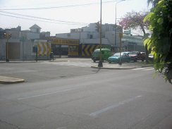 Miraflores, Avenida Palma,
                          "playa" f�r Autos