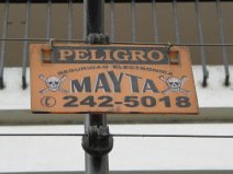 Miraflores, Fanning, Warnschild vor Stromschlag,
              Todesgefahr