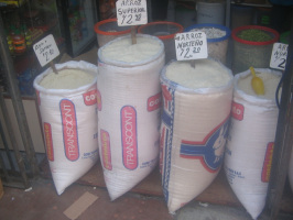 Surquillo, Jiron Colina, Getreideladen