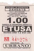 Billete de bus negro y blanco de la empresa
                        de bus "Etusa", l�nea de bus EO35 de
                        Lurigancho a Chorrillos, bus rojo grande