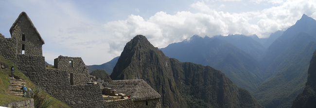 Casa de guardián con el cerro
Huaynapicchu, panorama Casa de guardián con el cerro Huaynapicchu,
panorama