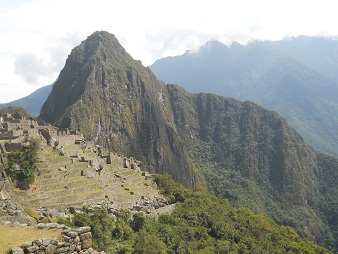 Vista de Machu Picchu con cerros miradores 02,
                    Huaynapicchu