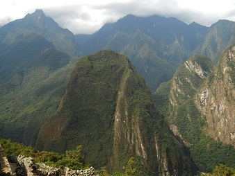 Vista a la monta�a Putucusi 02