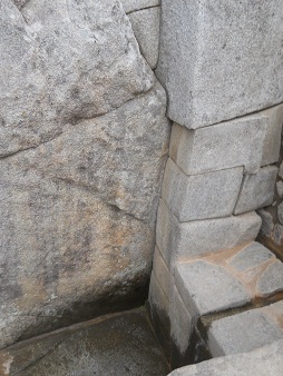 Rinc�n de la cisterna, piedras de los Incas