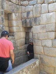 Cuarto del Inca: puerta al ba�o