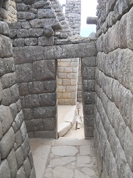 Puerta en la zona del cuarto del Inca