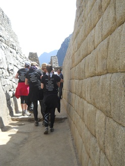 Machu Picchu: muro suprior del templo del sol
                    primer plano 01