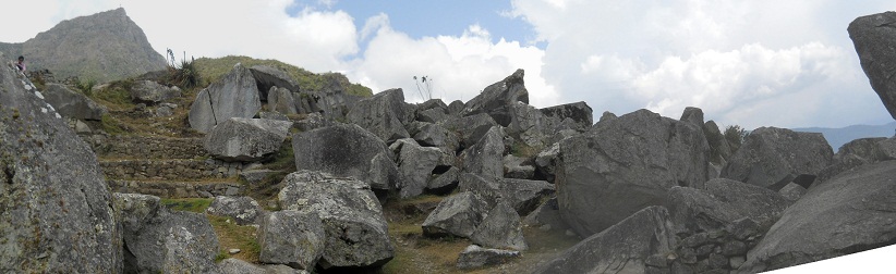 cantera de Machu Picchu con un caos de piedras,
                    foto panor�mica grande