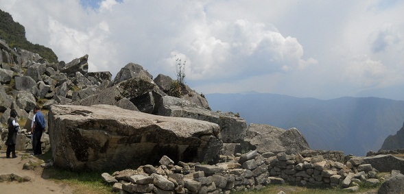 Cantera de Machu Picchu: piedra gigante, foto
                    panor�mica