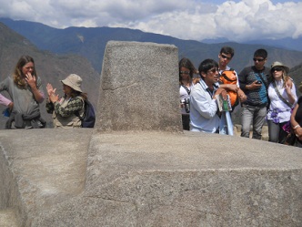 Machu Picchu: la piedra del reloj solar 14