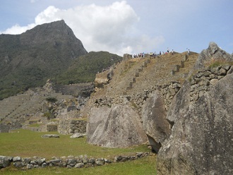 Machu Picchu, plaza central 7 con sector
                    agr�cola y pir�mide