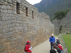 Machu Picchu, el muro grande 02