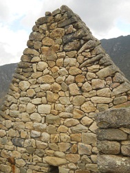 Muro lateral, primer plano