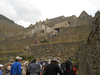 Salida de la prisi�n en forma de un �guila
                    c�ndor y vista al templo del sol