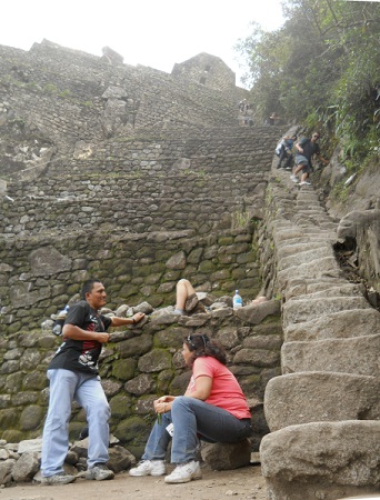 Pueblito Huaynapicchu, la escalera de la
                  bajada, foto panor�mica