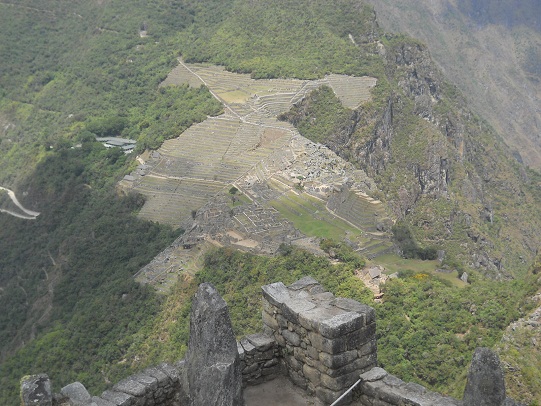Pueblito Huaynapicchu, vista a Machu Picchu en
                    forma de una cabeza de �guila