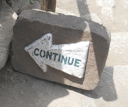 Placa indicador como son en Machu Picchu