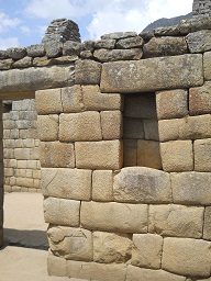 T�r�ffnung mit Nische