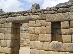 Machu Picchu, Inkazimmer: T�r�ffnung mit Nische 01