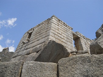 Sonnentempel, Aussenansicht von unten 2