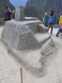 Machu Picchu: Die Sonnenuhr (der Sonnenjahr-Stein)