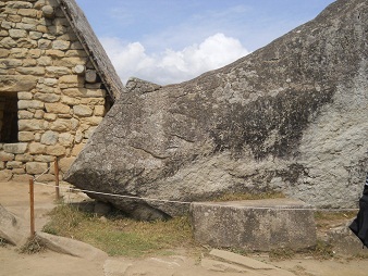 Machu Picchu, piedra sagrada, la punta del lado
                    del rev�s, primer plano