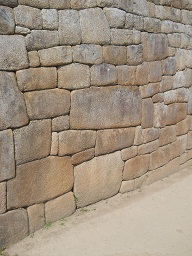 Machu Picchu, Nahaufnahmen der grossen Mauer
                    12