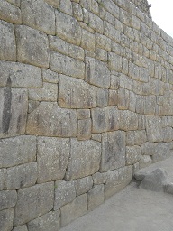 Machu Picchu, grosse Seitenmauer, Nahaufnahmen 4