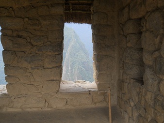 Machu Picchu, das Huschen in der hohen
                    Landwirtschaftszone, Nahaufnahmen der Fenster 01