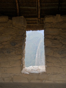 Machu Picchu, das Huschen in der hohen
                    Landwirtschaftszone, Nahaufnahmen der Fenster 02