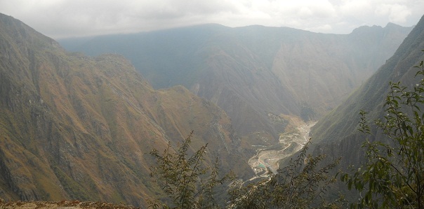 Camino al puente Inca, valle Urubamba, foto
                    panor�mica