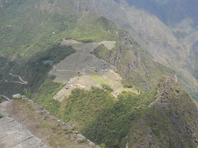 Weiler Huaynapicchu, Sicht auf Machu Picchu Weiler Huaynapicchu, Sicht auf Machu Picchu