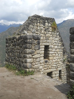 R�ckkehr vom Gipfel von Huaynapicchu: Das Haus, die
            Fassade