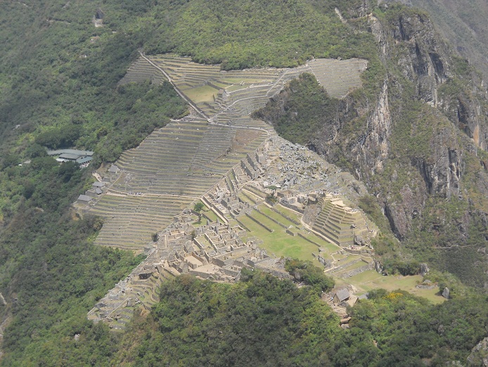 Rückweg von
Huaynapicchu, Sicht auf Machu Picchu, Nahaufnahme
02 Rückweg von Huaynapicchu, Sicht auf Machu
Picchu, Nahaufnahme 02