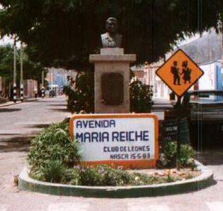 In
                          Nasca wurde am 15. Mai 1983 durch den
                          L�wenclub (Club de Leones) eine
                          Maria-Reiche-Allee eingeweiht