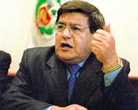 Alcalde Cesar Acu�a
                      Peralta, Trujillo 2010 [1], �no ha visto esa
                      miseria de pileta y de basura y de luz en sus
                      barrios laterales?