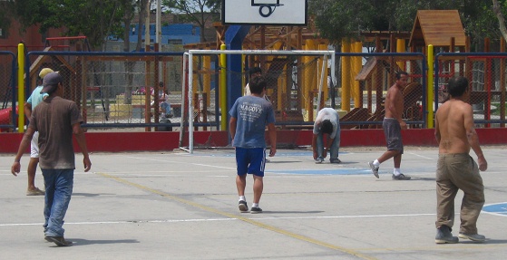 Parque San Est�ban 29-12-2010,
                          futbolistas salvajes 02, primer plano