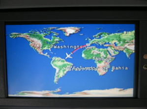 Bildschirmkarte der Flugroute zwischen den
                        Kontinenten