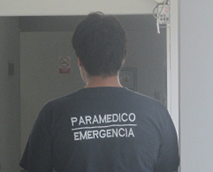 Agentes disfrazados como
                  param�dicos difamando la victima en corredores cerca
                  del gabinete de masoterapia 02