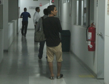 Un
                          nuevo grupo de esp�as de servicios secretos
                          que ven el instituto la primera vez
                          orient�ndose donde es cual oficina