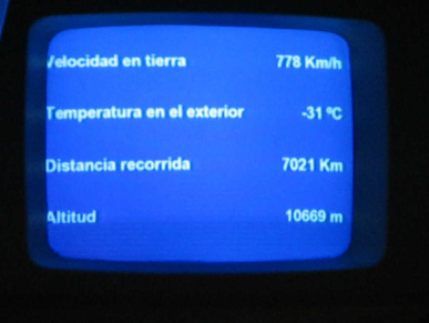 Flugdaten �ber England vom Monitor im
                          Flugzeug