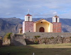 Kirche von Chumbes
                                      (Departement Ayacucho)