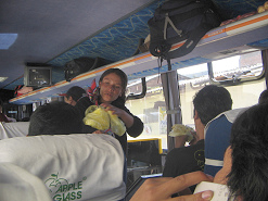 Verkauf von Maiskolben mit K�se
                                  (02)