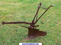 Einfacher H�ufelpflug
                                      [71]