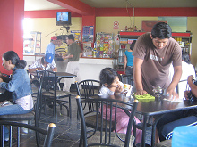 Restaurante, mesas y clientes