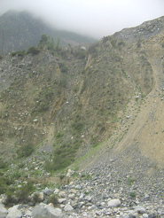 Felswand
                        im Huaytara-Tal