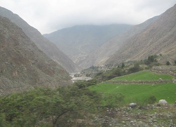 Sicht ins enge Pisco-Tal (03)