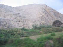 Panamericana Norte, regi�n de Trujillo,
                        campos y cerros del desierto (03)