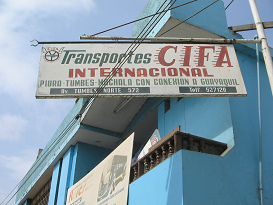 Terminal de bus de CIFA en Tumbes, placa
